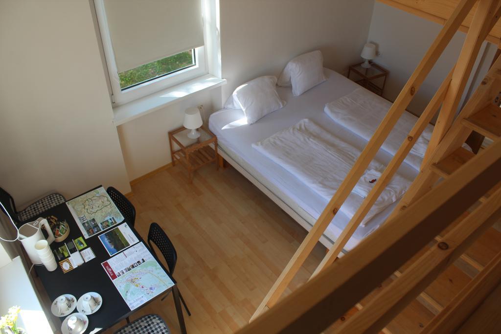 Отель Lemonwood House Постойна Экстерьер фото