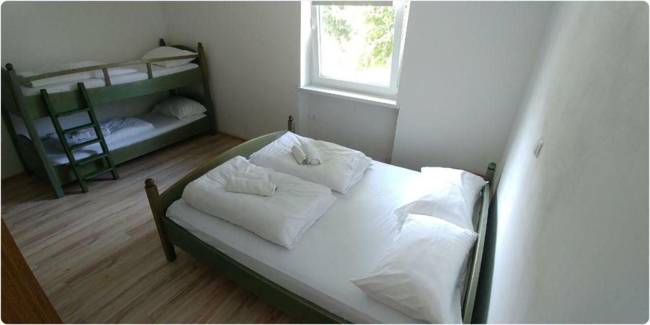 Отель Lemonwood House Постойна Экстерьер фото